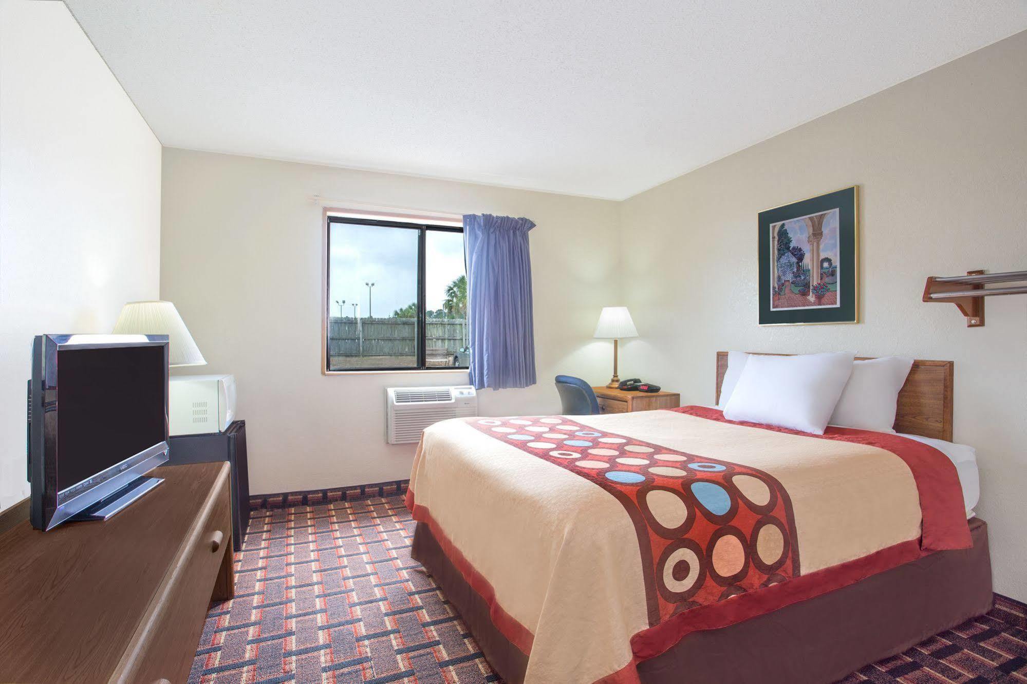 Super 8 By Wyndham Douglas Ngoại thất bức ảnh